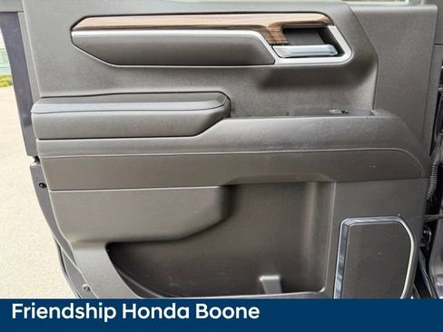 Used 2022 Chevrolet Silverado 1500 LT image 33