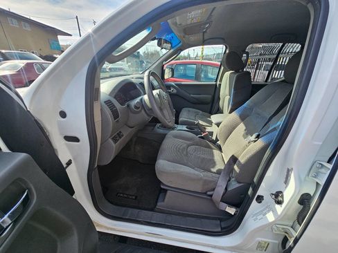 Used 2005 Nissan Frontier SE image 10