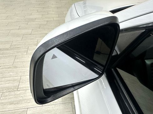 Used 2019 Jeep Grand Cherokee Altitude image 12