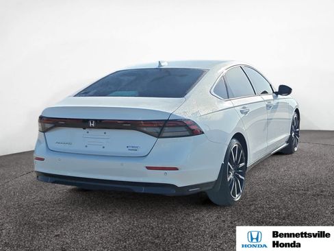 Used 2024 Honda Accord Touring image 5