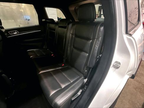 Used 2017 Jeep Grand Cherokee Limited AWD/4WD image 21