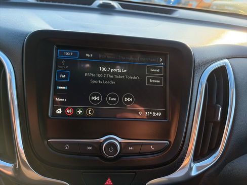 Used 2019 Chevrolet Equinox LT w/ Driver Convenience Package image 23