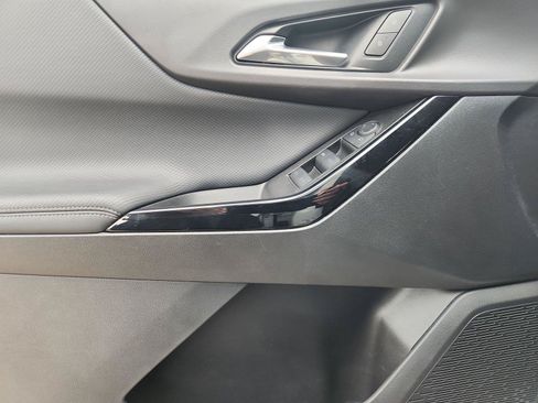Used 2025 Chevrolet Equinox LT FWD image 22