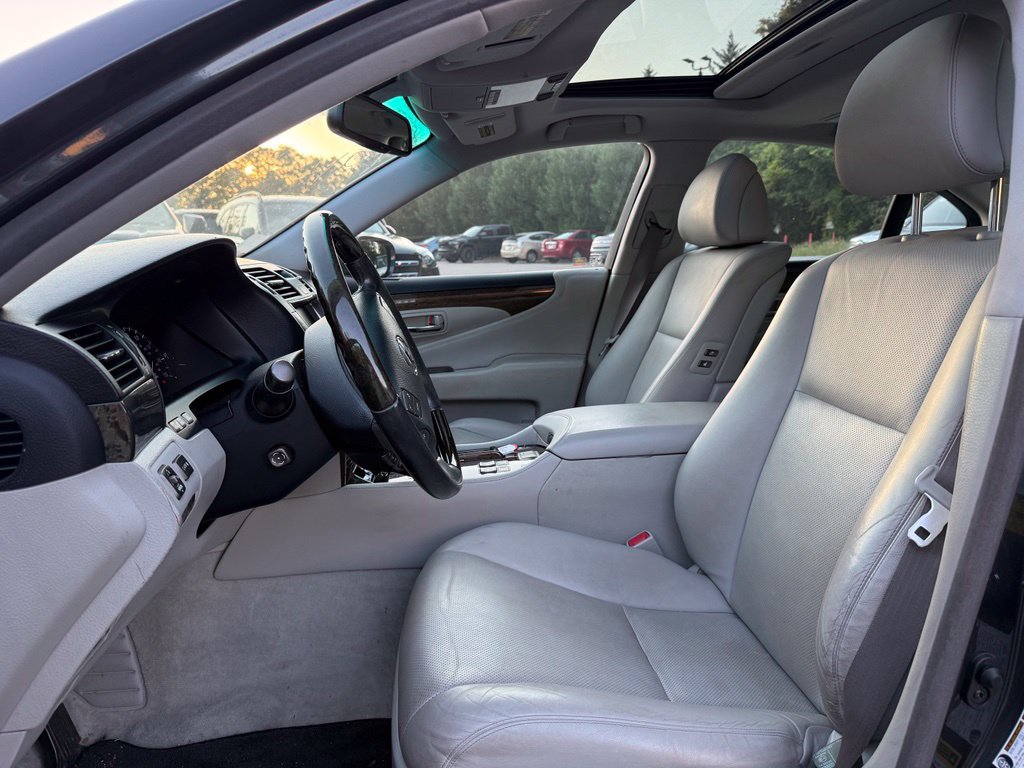 Used 2009 Lexus LS 460 AWD image 8