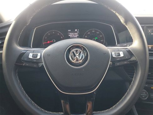 Used 2021 Volkswagen Jetta SE w/ SE Cold Weather Package image 20