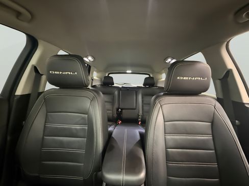 Used 2022 GMC Terrain Denali w/ Denali Premium Package AWD/4WD image 15