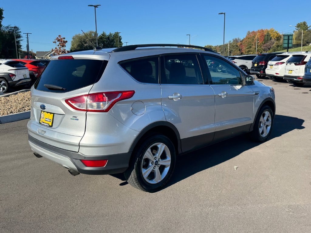 Used 2015 Ford Escape SE w/ Equipment Group 201A AWD/4WD image 3