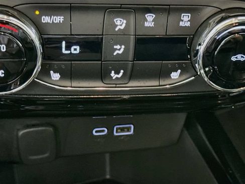 Used 2026 Chevrolet Trax LT w/ Driver Confidence Package FWD image 19