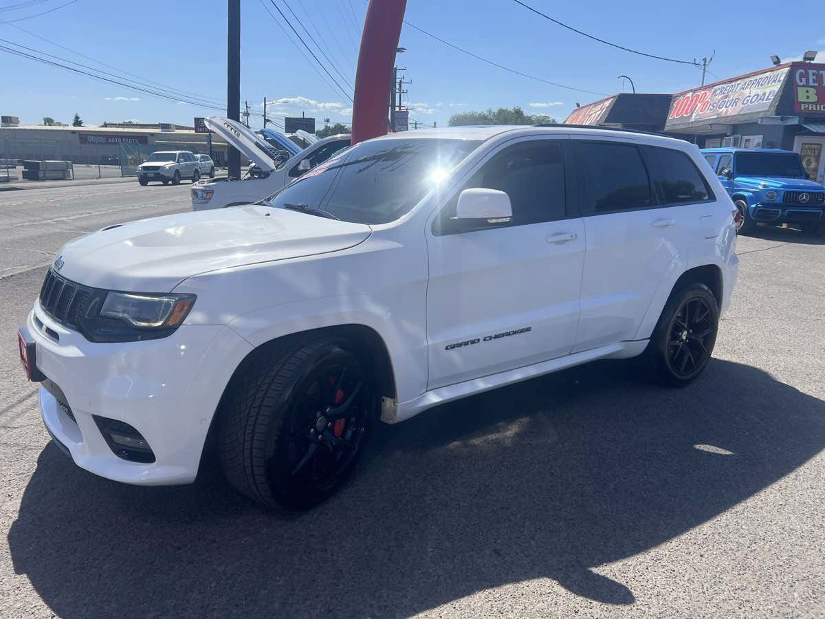 Used 2017 Jeep Grand Cherokee SRT AWD/4WD image 3