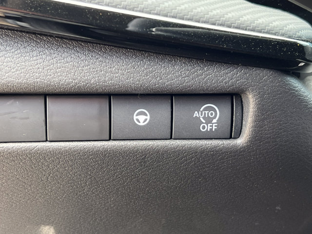 Used 2026 Nissan Kicks SR w/ Cold Weather Package FWD image 14