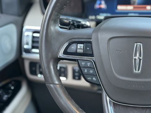 Used 2022 Lincoln Navigator Reserve image 45