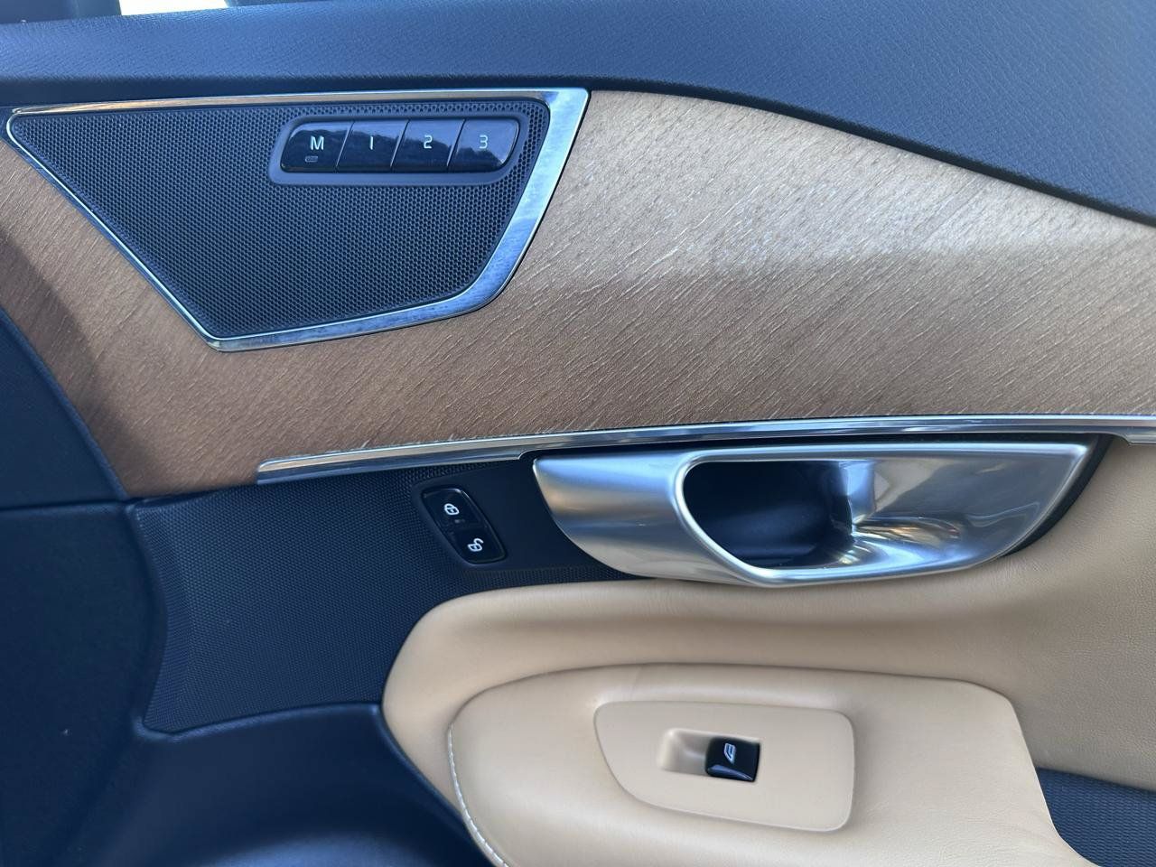 Used 2018 Volvo XC90 T6 Inscription w/ Luxury Package AWD/4WD image 35