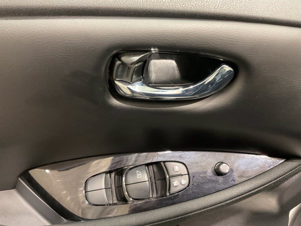 Used 2025 Nissan Leaf SV Plus FWD image 7