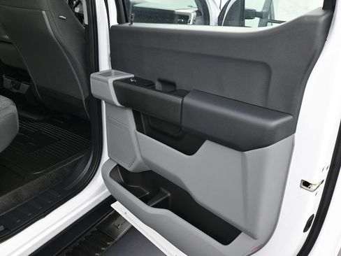 New 2026 Ford F250 XL w/ XL Chrome Package image 24