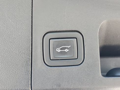 Certified 2023 Cadillac XT5 Luxury FWD image 10