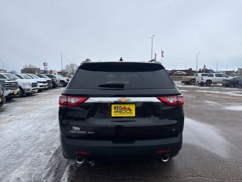 Used 2021 Chevrolet Traverse LT w/ LT Premium Package image 6