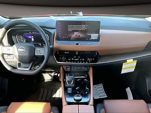 New 2026 Nissan Rogue Platinum w/ Platinum Premium Package image 5