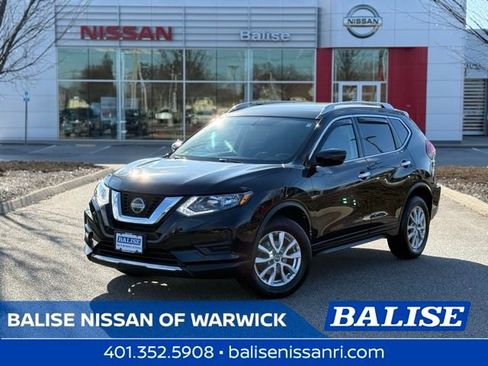 Used 2018 Nissan Rogue SV image 1