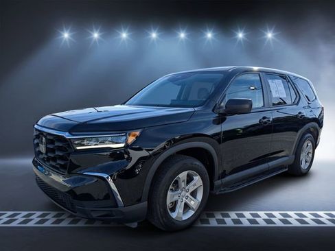 Used 2023 Honda Pilot LX image 7