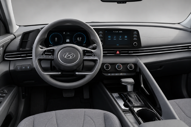 Used 2021 Hyundai Elantra SE FWD image 7