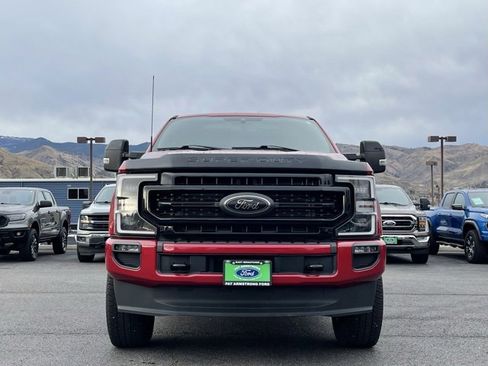 Used 2022 Ford F350 Lariat w/ Black Appearance Package image 6