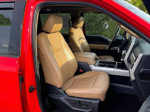 Certified 2022 Ford F250 Lariat w/ Chrome Package image 31