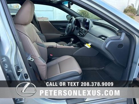 New 2025 Lexus ES 350 w/ Premium Package image 11