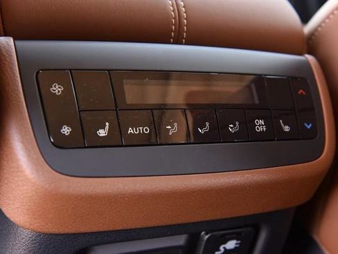 New 2026 Nissan Pathfinder Platinum image 28