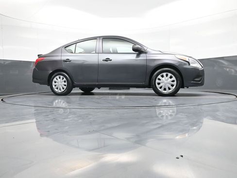 Used 2015 Nissan Versa S Plus image 28