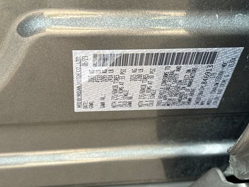 Used 2023 Nissan Rogue SV image 35