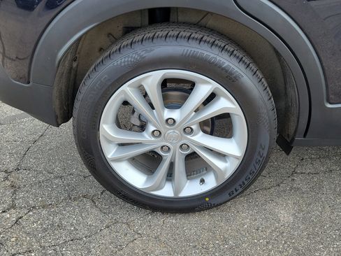 Used 2021 Buick Encore GX Preferred w/ Cold Weather Comfort Package FWD image 5