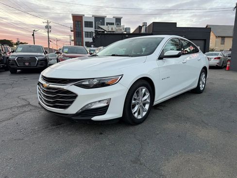 Used 2021 Chevrolet Malibu LT image 3