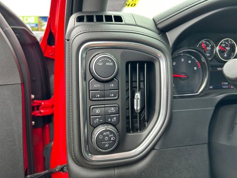 Used 2020 Chevrolet Silverado 2500 LTZ w/ LTZ Convenience Package image 21