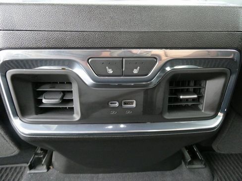 Certified 2024 GMC Sierra 2500 Denali Ultimate image 22