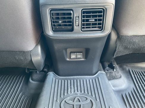 Used 2023 Toyota RAV4 XLE AWD/4WD image 30