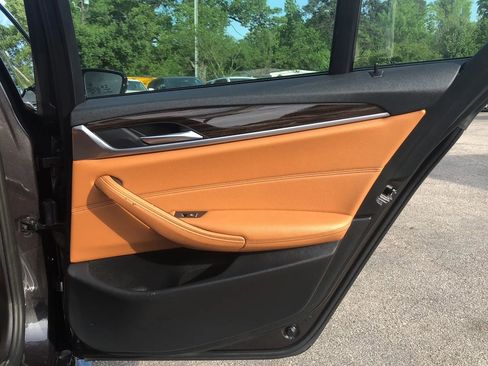 Used 2020 BMW 540i xDrive w/ Premium Package image 10