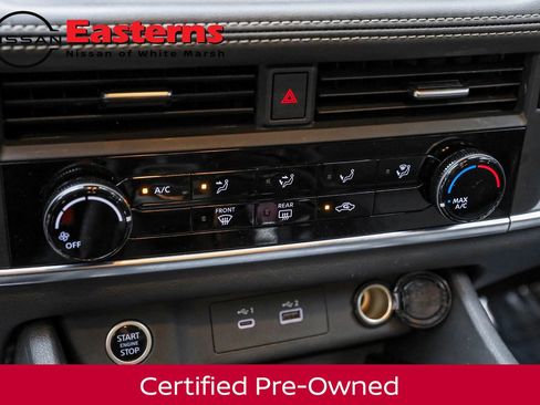 Used 2022 Nissan Rogue S image 29