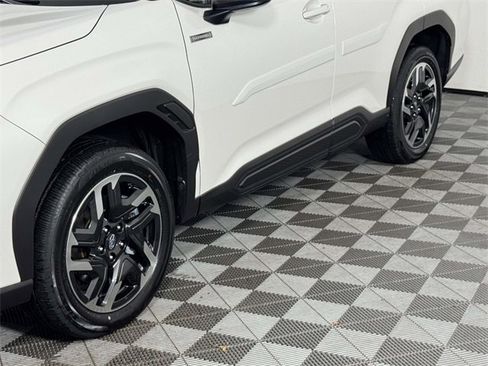 Used 2025 Subaru Forester Premium image 13