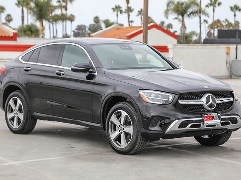 Used 2022 Mercedes-Benz GLC 300 4MATIC Coupe image 4