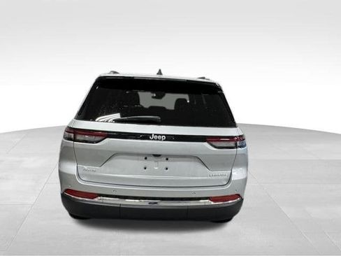 New 2025 Jeep Grand Cherokee Laredo X w/ Luxury Tech Group I image 32