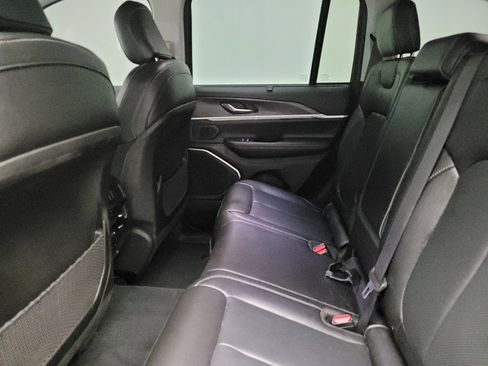 Used 2022 Jeep Grand Cherokee Limited 4xe w/ Luxury Tech Group II image 18