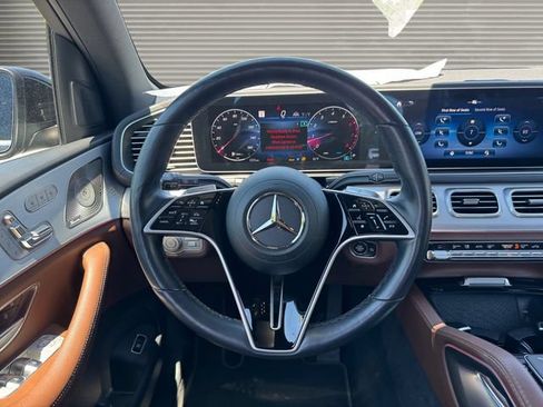 Used 2025 Mercedes-Benz GLS 450 4MATIC image 13