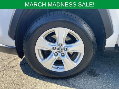 Used 2021 Toyota RAV4 XLE w/ Convenience Package image 27