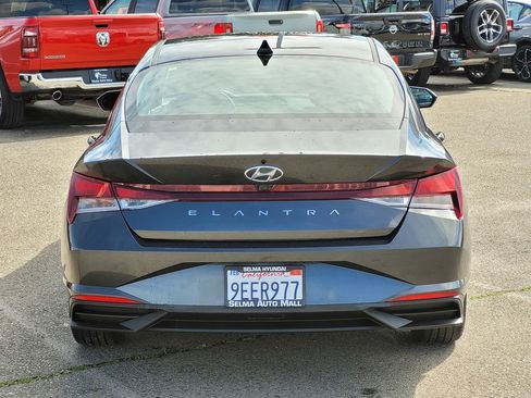 Used 2023 Hyundai Elantra SEL w/ Convenience Package image 6