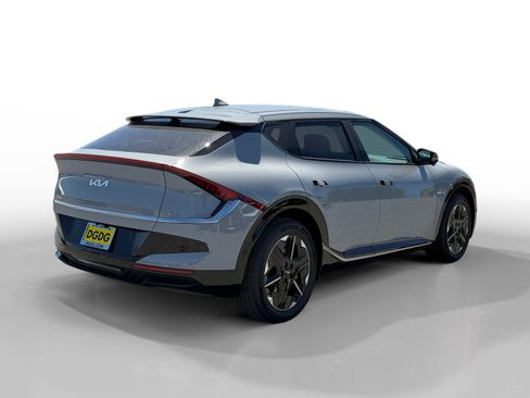 New 2026 Kia EV6 Wind RWD image 5