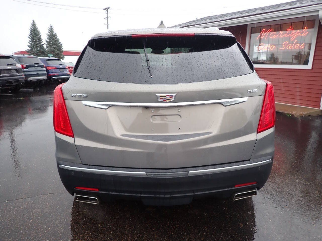 Used 2018 Cadillac XT5 Luxury w/ Trailering Package AWD/4WD image 5