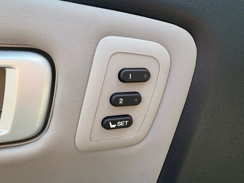 Used 2012 Honda Pilot Touring image 8