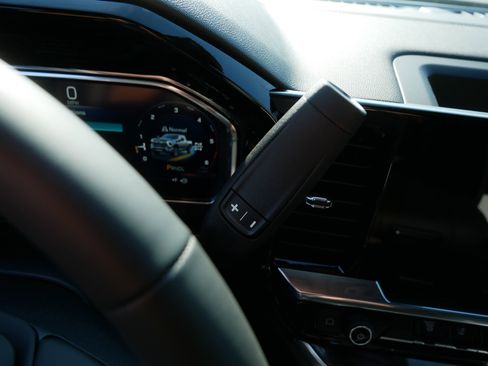 New 2026 Chevrolet Silverado 3500 LTZ w/ LTZ Premium Package image 12