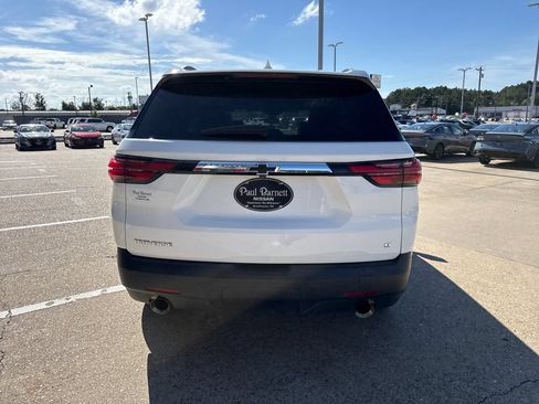 Used 2023 Chevrolet Traverse LT FWD image 22