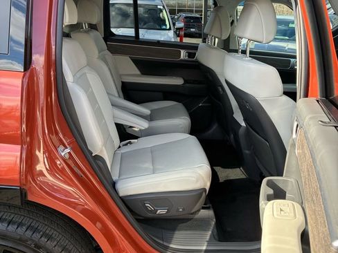 Used 2024 Hyundai Santa Fe Calligraphy image 24